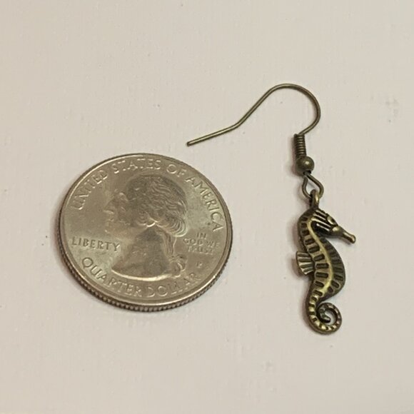 Seahorse Earrings, Seahorse Jewelry, Nautical Earrings, Gift Idea, Sea Life - Picture 5 of 6